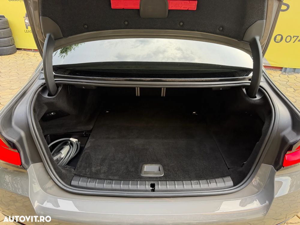 BMW Seria 5 545e xDrive Aut. M Sport Edition - 33