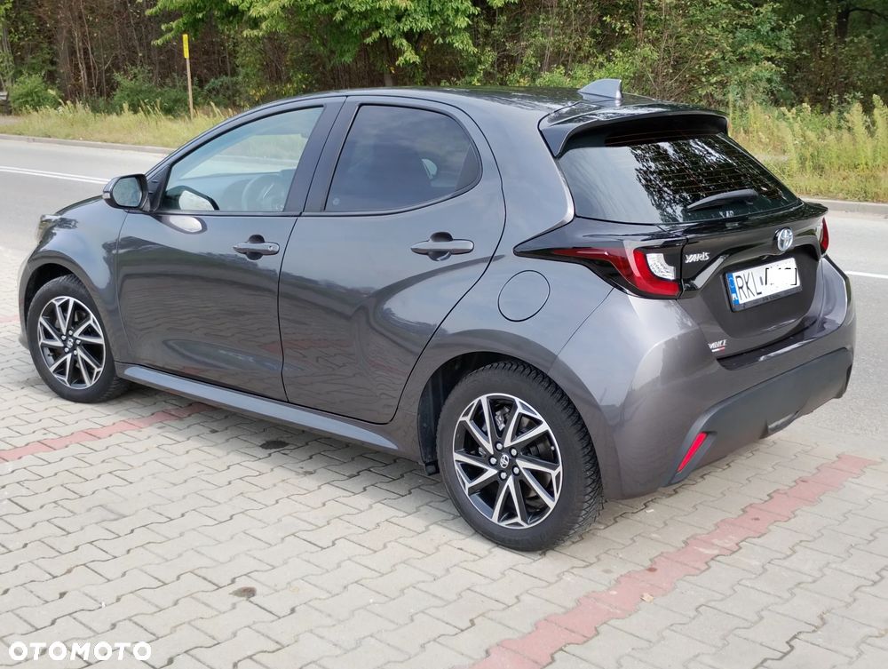 Toyota Yaris - 4