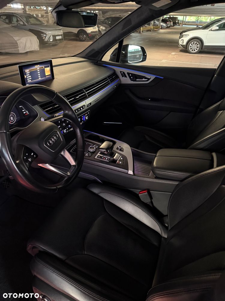 Audi Q7 - 10
