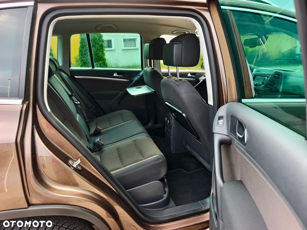Volkswagen Tiguan 2.0 TDI SCR 4MOTION BlueMotion Technology DSG Sport & Style - 20
