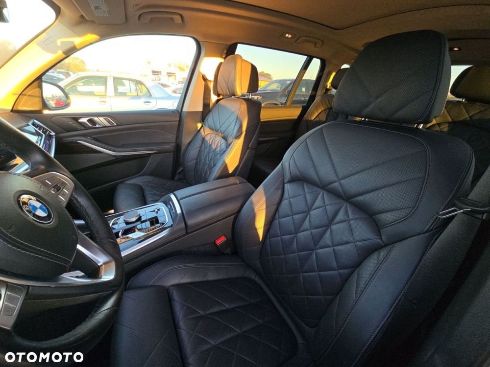 BMW X7 - 11