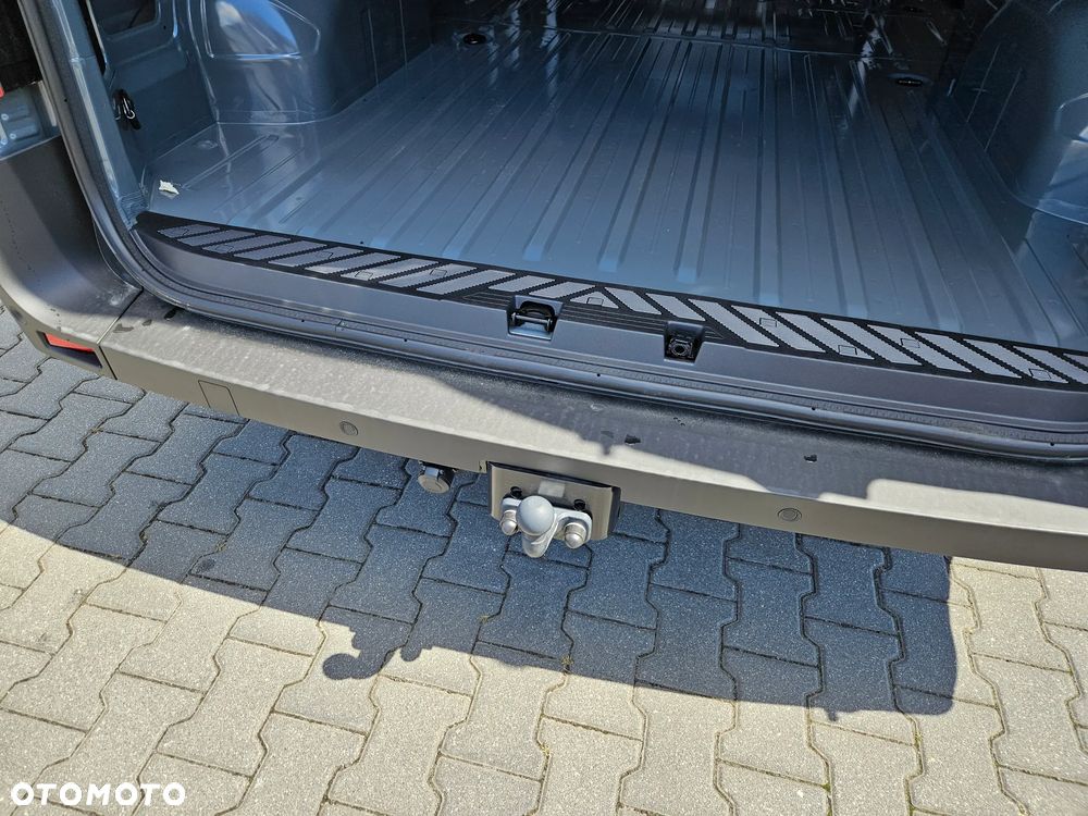 Renault Master Furgon L3H2 2.0dCi 170 - 9
