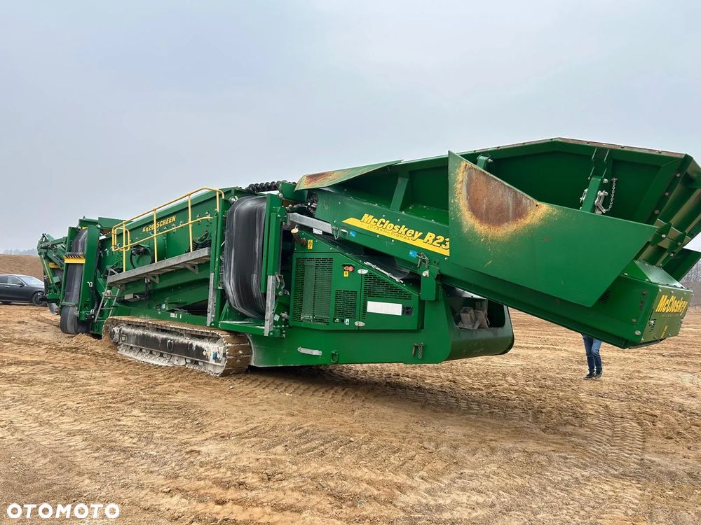 McCloskey R230 - 2