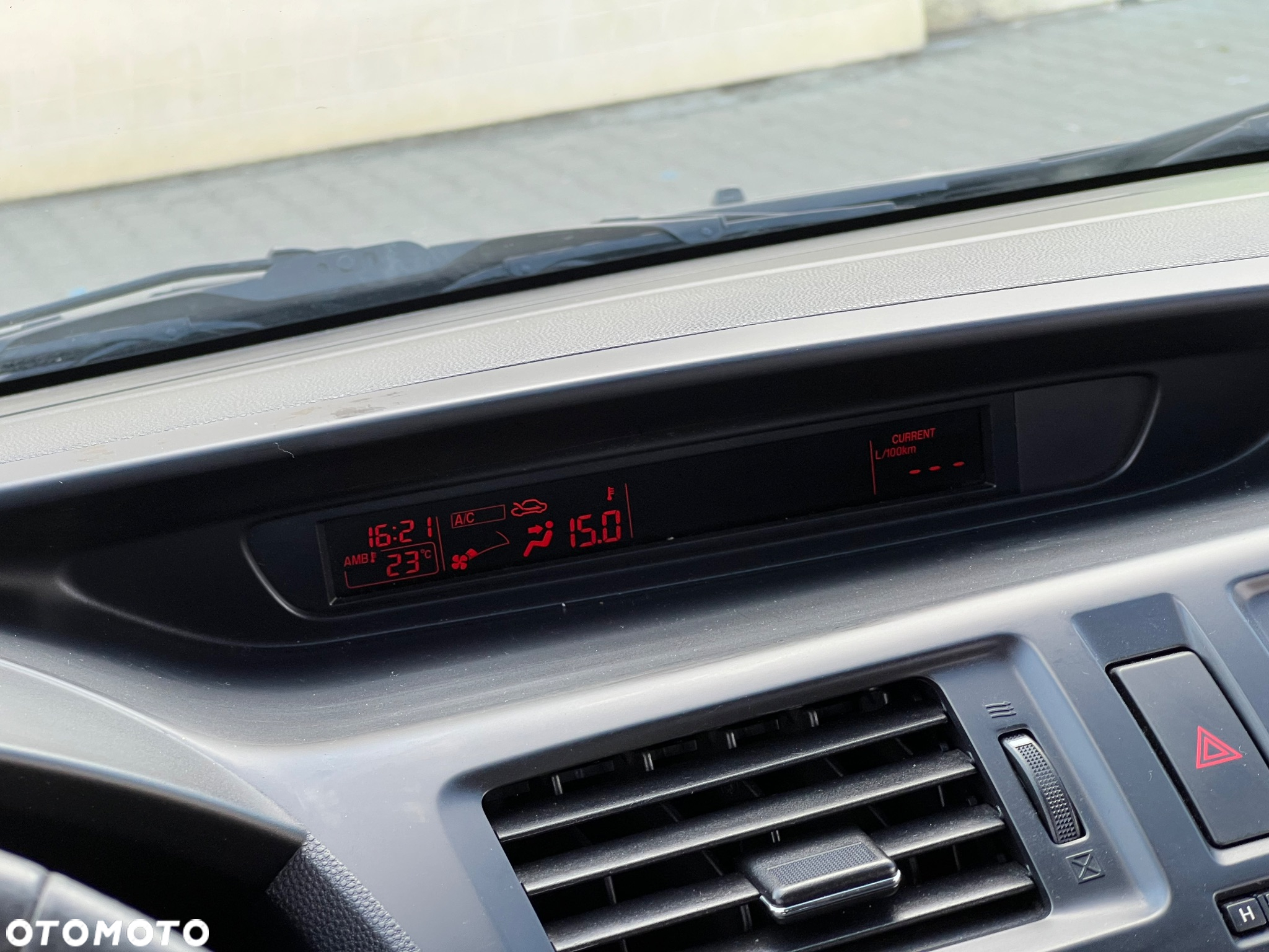 Mazda 5 1.8 Exclusive + - 33