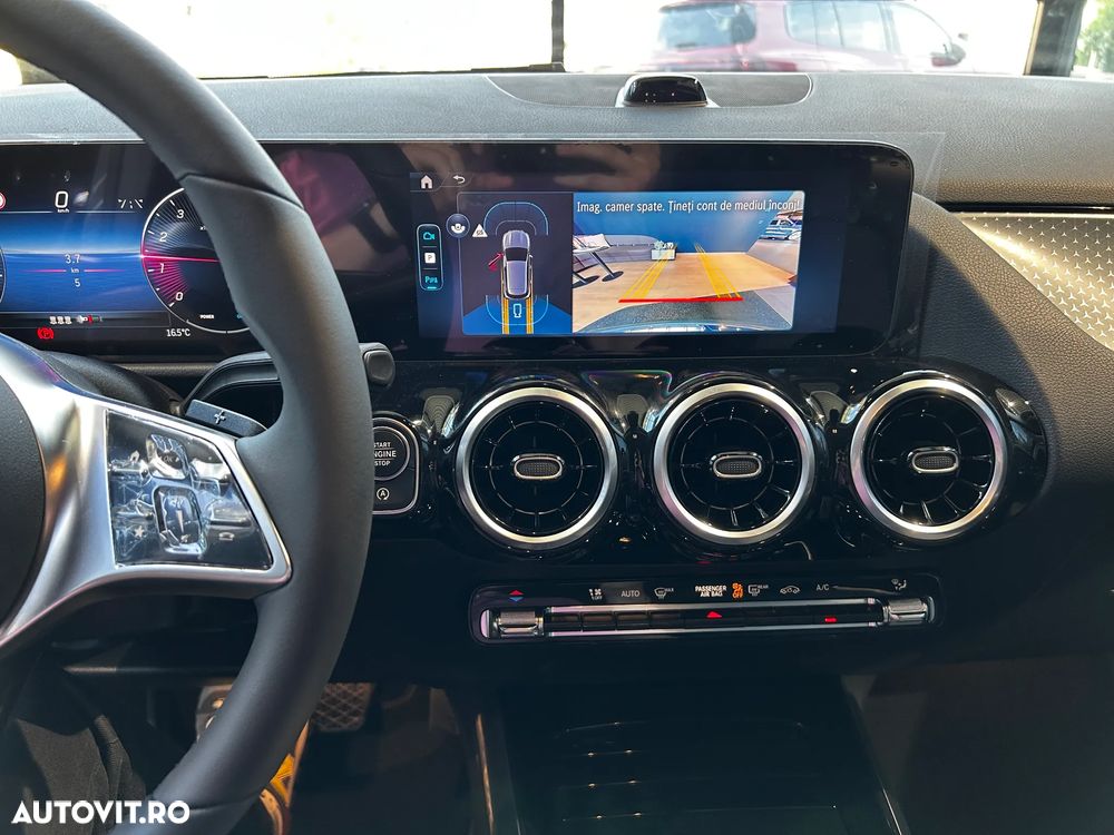 Mercedes-Benz GLA - 17