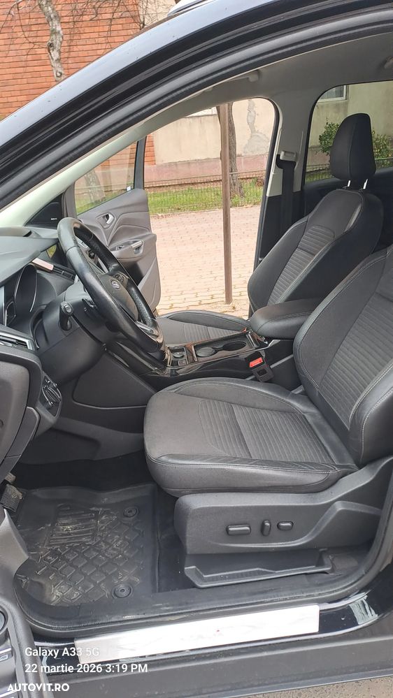 Ford Kuga 2.0 TDCi 4WD Powershift ST-Line - 8