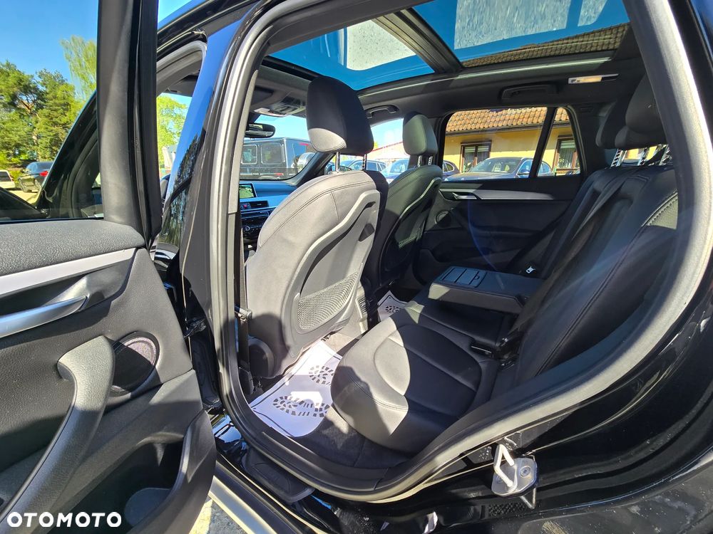 BMW X1 xDrive25i xLine - 16