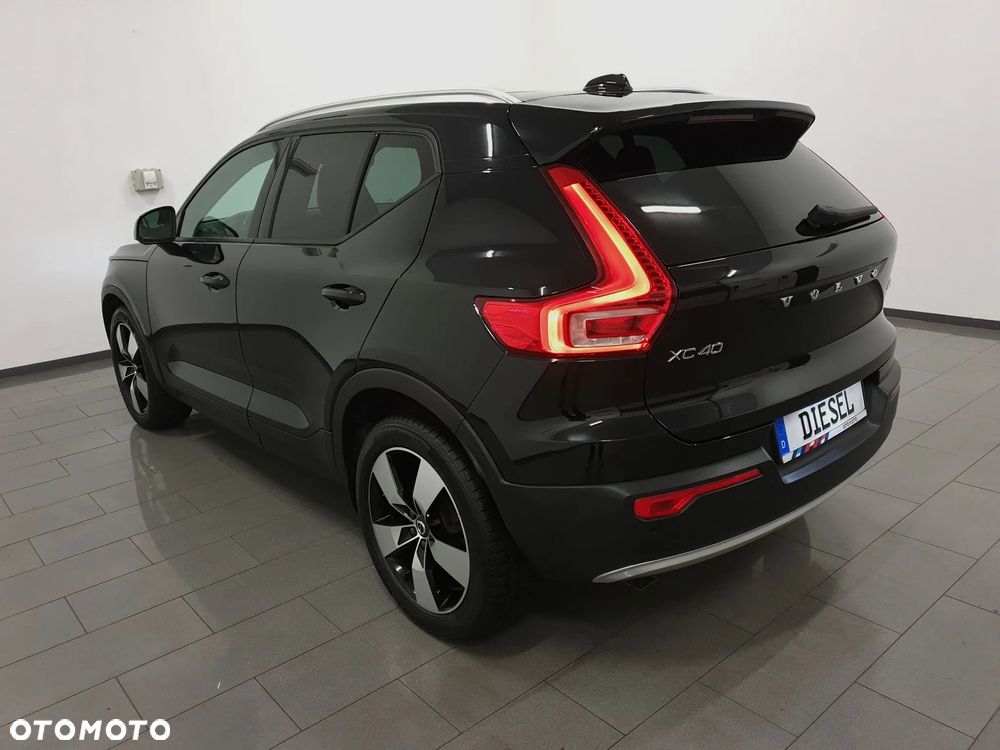 Volvo XC 40 D3 R-Design - 4