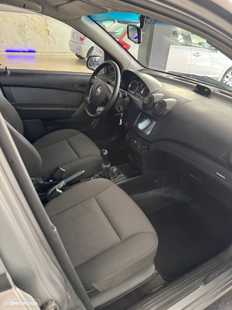 Chevrolet Aveo 1.2 LS - 10