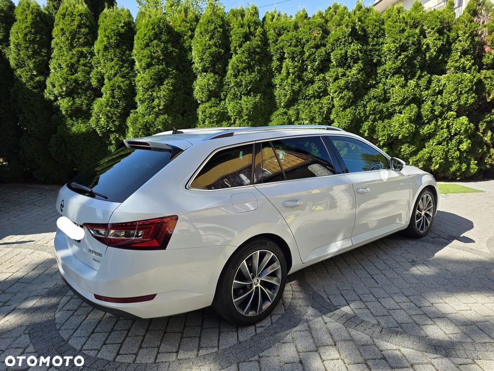 Skoda Superb 2.0 TDI 4x4 L&K DSG - 6