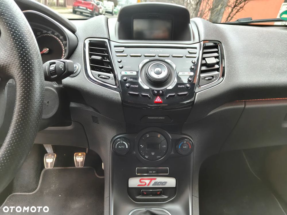 Ford Fiesta 1.6 EcoBoost ST200 - 17