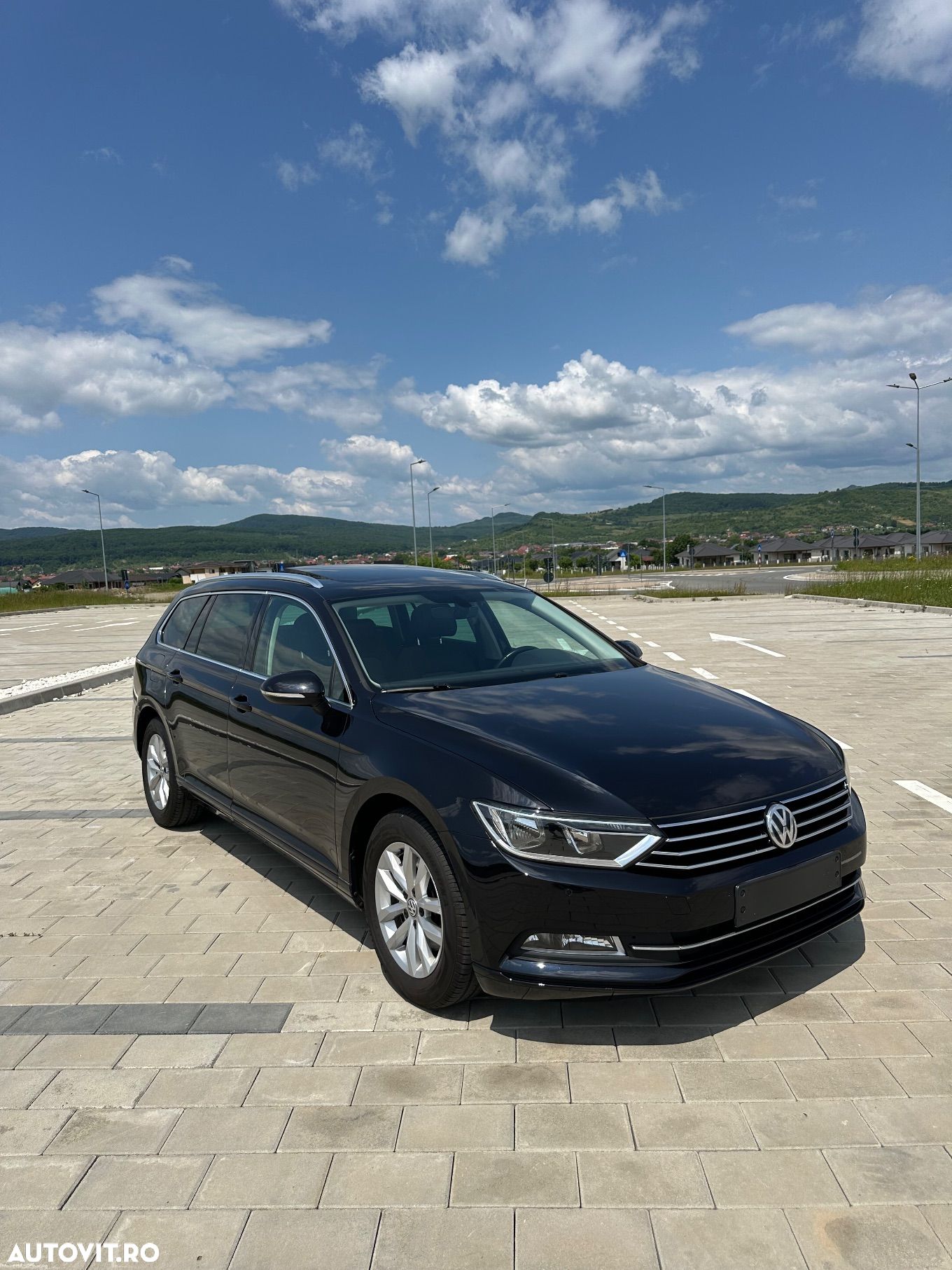 Volkswagen Passat Variant 1.6 TDI SCR DSG Comfortline - 1