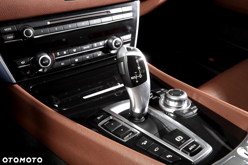 BMW 5GT 535i xDrive Gran Turismo - 11