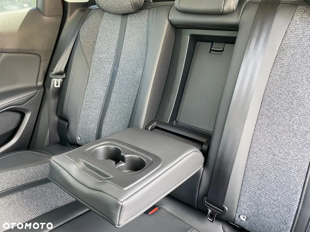 Peugeot 3008 1.2 PureTech GPF Allure S&S - 10