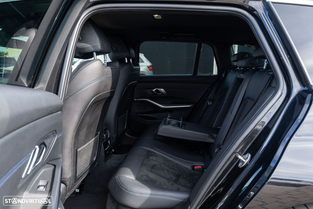 BMW 320 e Pack Desportivo M Auto — fotografia 16