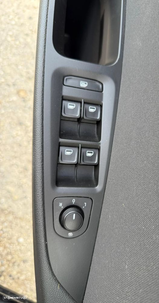 SEAT Leon 1.6 TDI Reference - 11