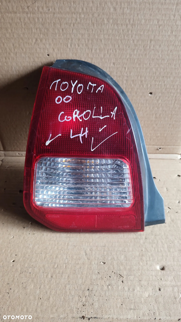 lampa tylna lewa mitsubishi colt IV