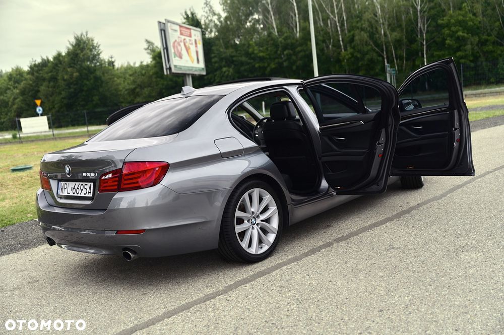 BMW Seria 5 535i xDrive Sport-Aut Modern Line - 19