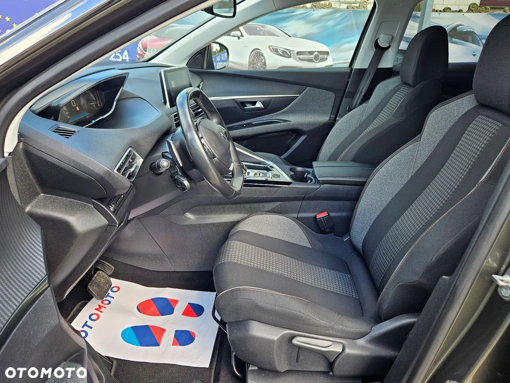 Peugeot 3008 1.5 BlueHDi Road Trip S&S EAT8 - 21