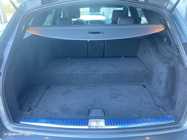 Mercedes-Benz E 300 de 9G-TRONIC AMG Line - 42