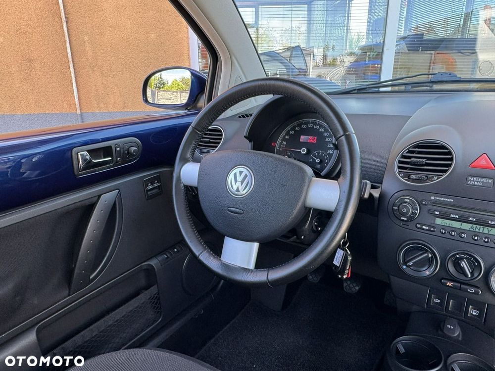 Volkswagen New Beetle 1.6 - 21