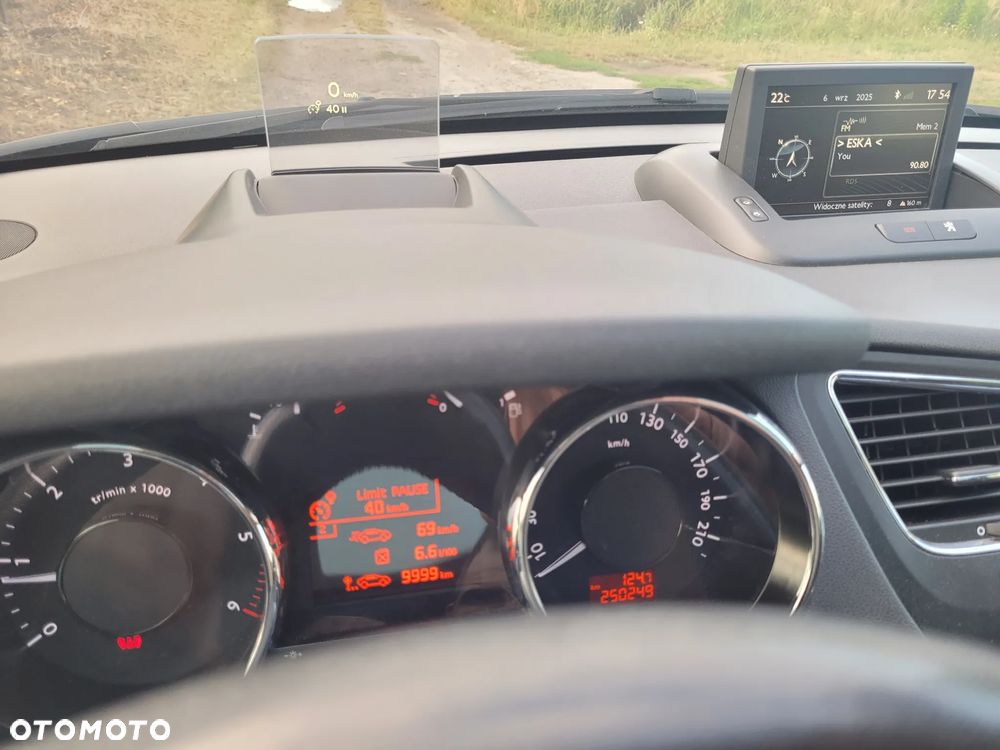 Peugeot 5008 2.0 BlueHDI Allure S&S - 14