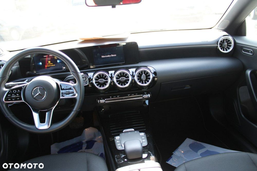 Mercedes-Benz CLA - 17