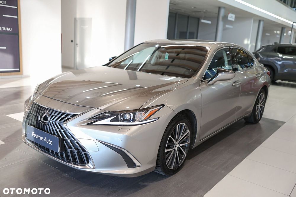 Lexus ES 300h Business Edition - 25
