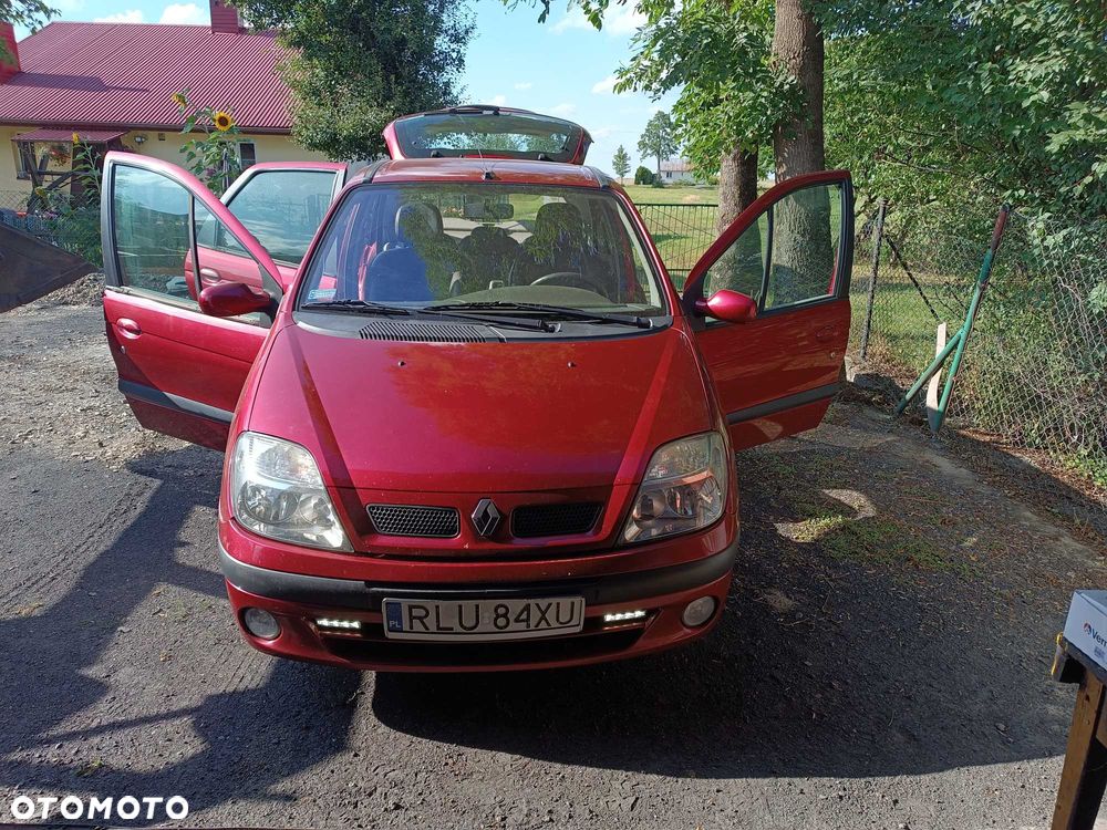 Renault Scenic - 1