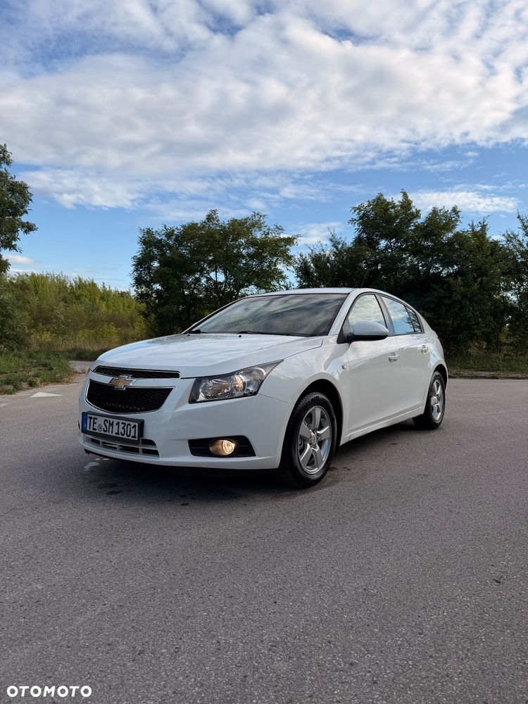 Chevrolet Cruze 1.6 LS - 16