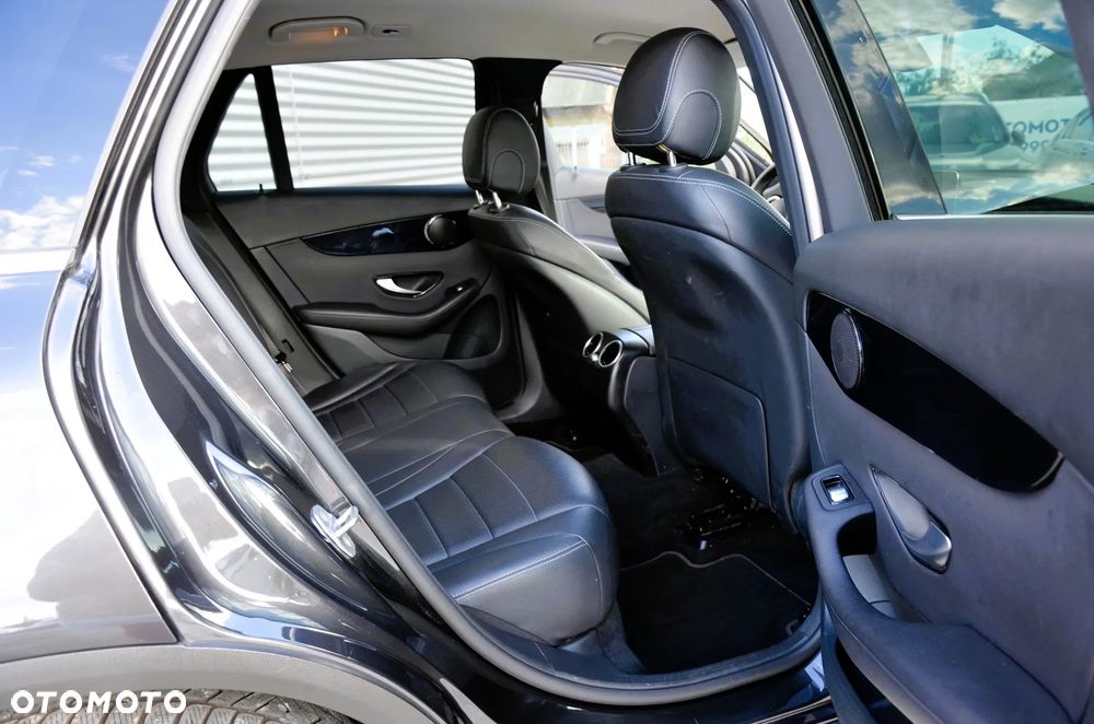 Mercedes-Benz GLC - 15