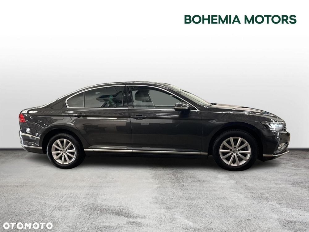 Volkswagen Passat - 6
