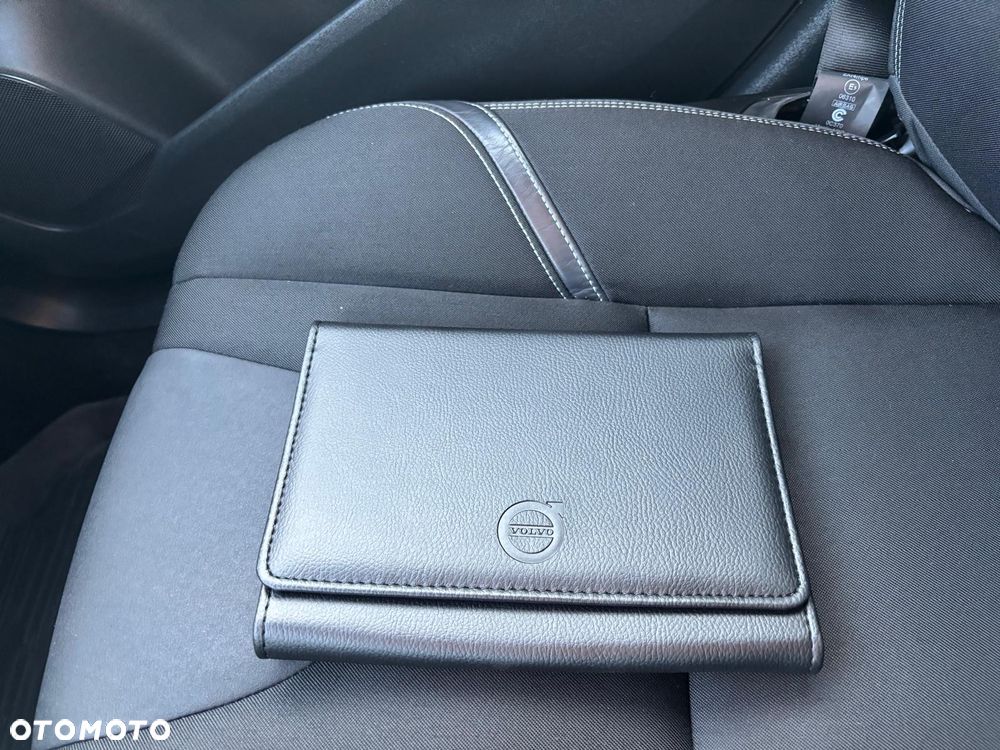 Volvo V40 T3 Drive-E Momentum - 33