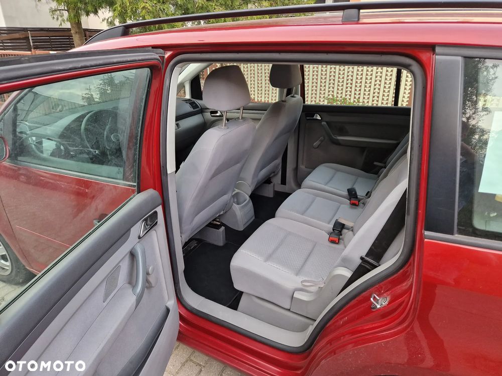 Volkswagen Touran - 9