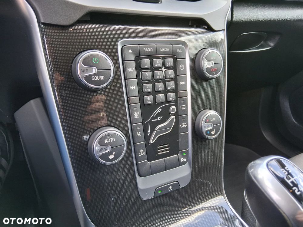 Volvo V40 D2 Inscription - 25