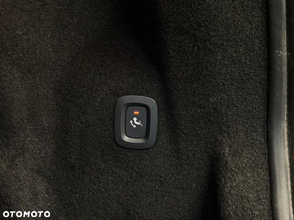 Volvo XC 60 B4 D AWD Ultimate Dark - 26