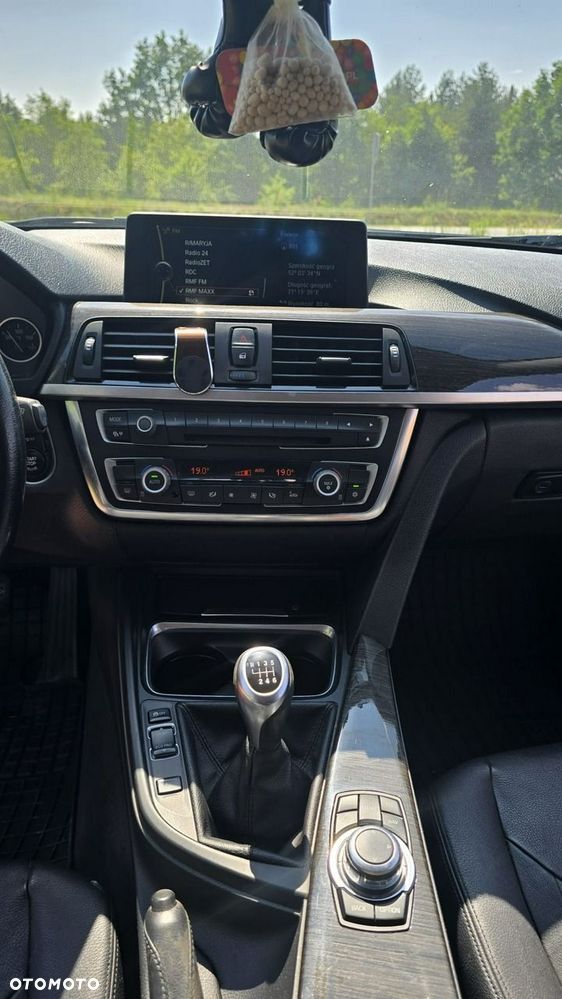 BMW Seria 3 - 18