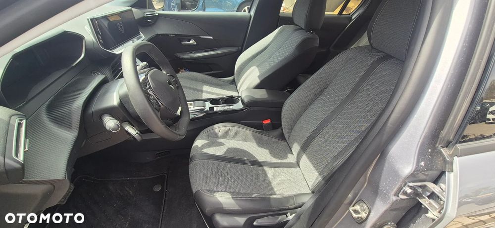 Peugeot 208 50kWh Business - 31