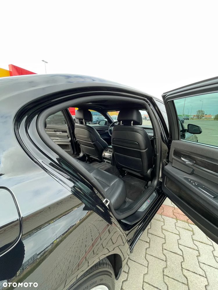 BMW Seria 7 740Li - 15