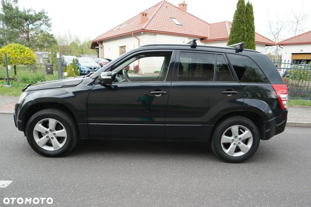 Suzuki Grand Vitara 2.4 De Luxe - 9