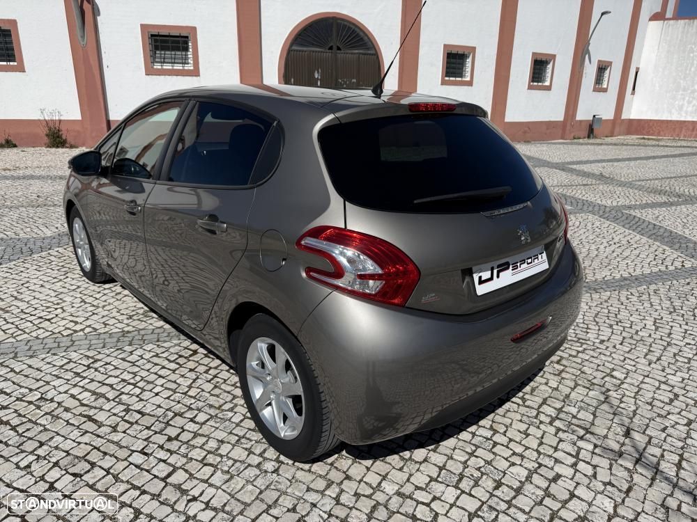 Peugeot 208 1.4 HDi SE Style - 6