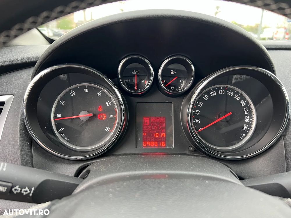 Opel Astra 1.4 - 5