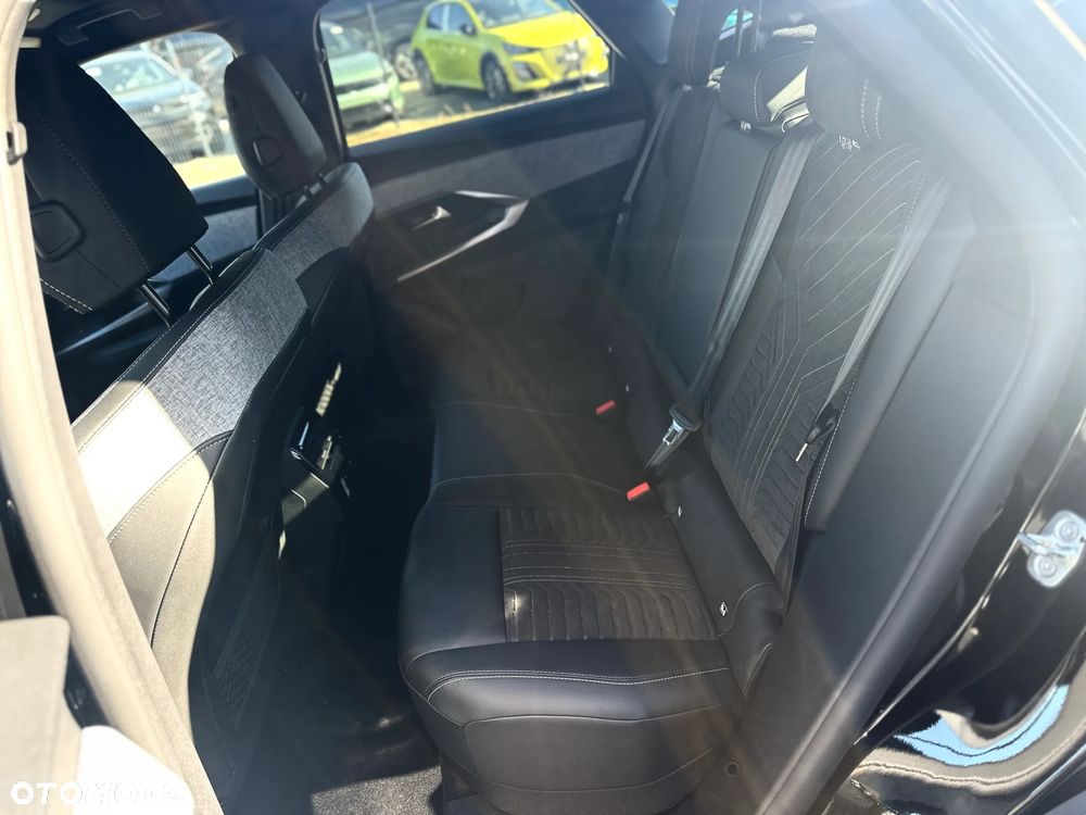 Peugeot 3008 1.2 PureTech mHEV GT E-DCS6 - 8