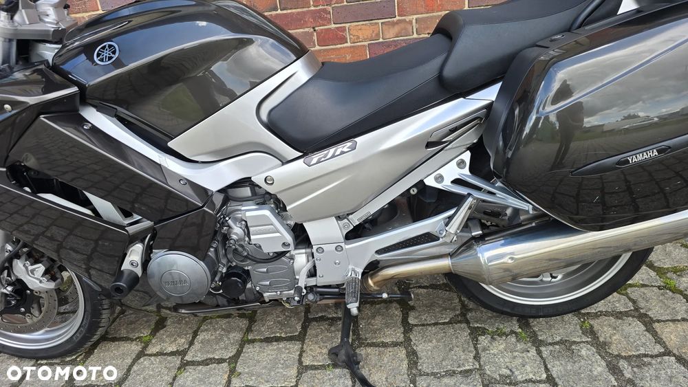 Yamaha FJR - 9