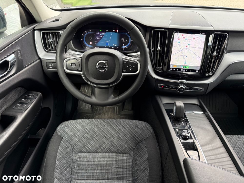 Volvo XC 60 B4 D Geartronic Momentum Pro - 27
