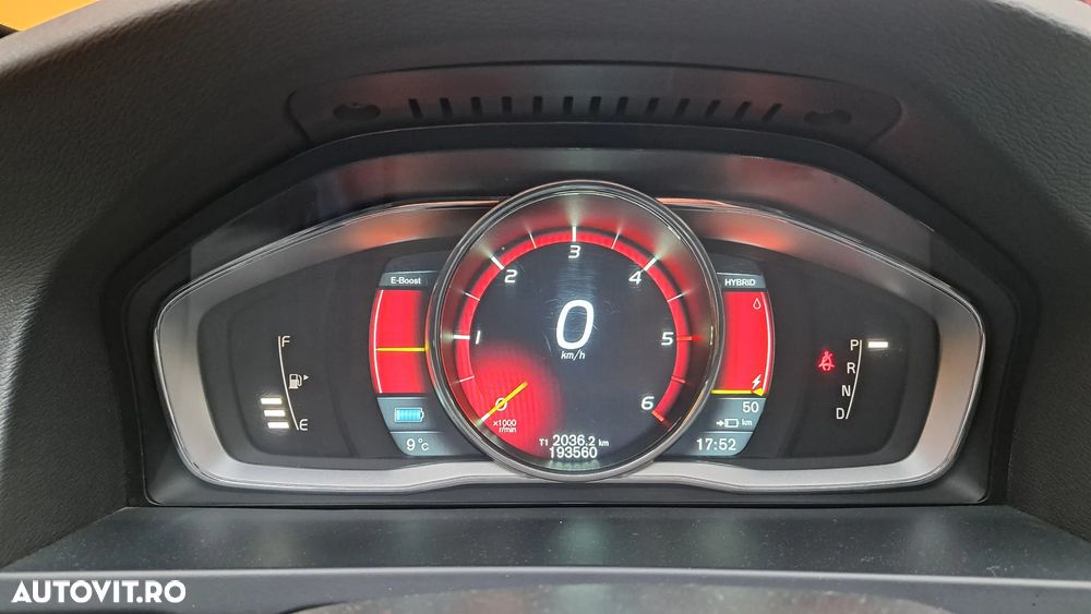 Volvo V60 D6 Plug-In-Hybrid AWD Geartronic Summum - 10