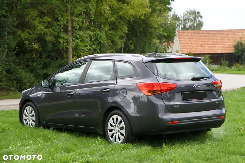 Kia Ceed - 4
