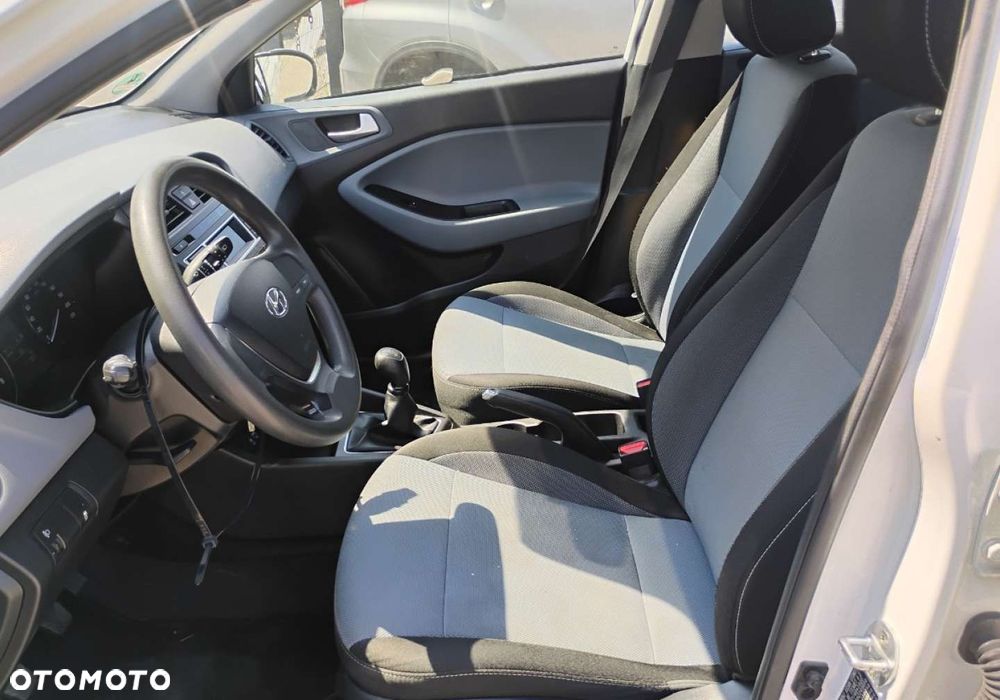Hyundai i20 - 8
