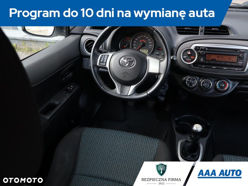 Toyota Yaris - 8