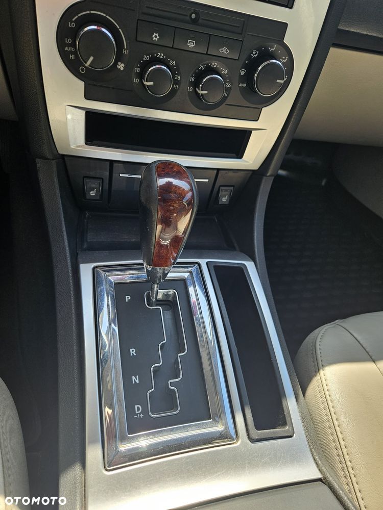Chrysler 300C - 29